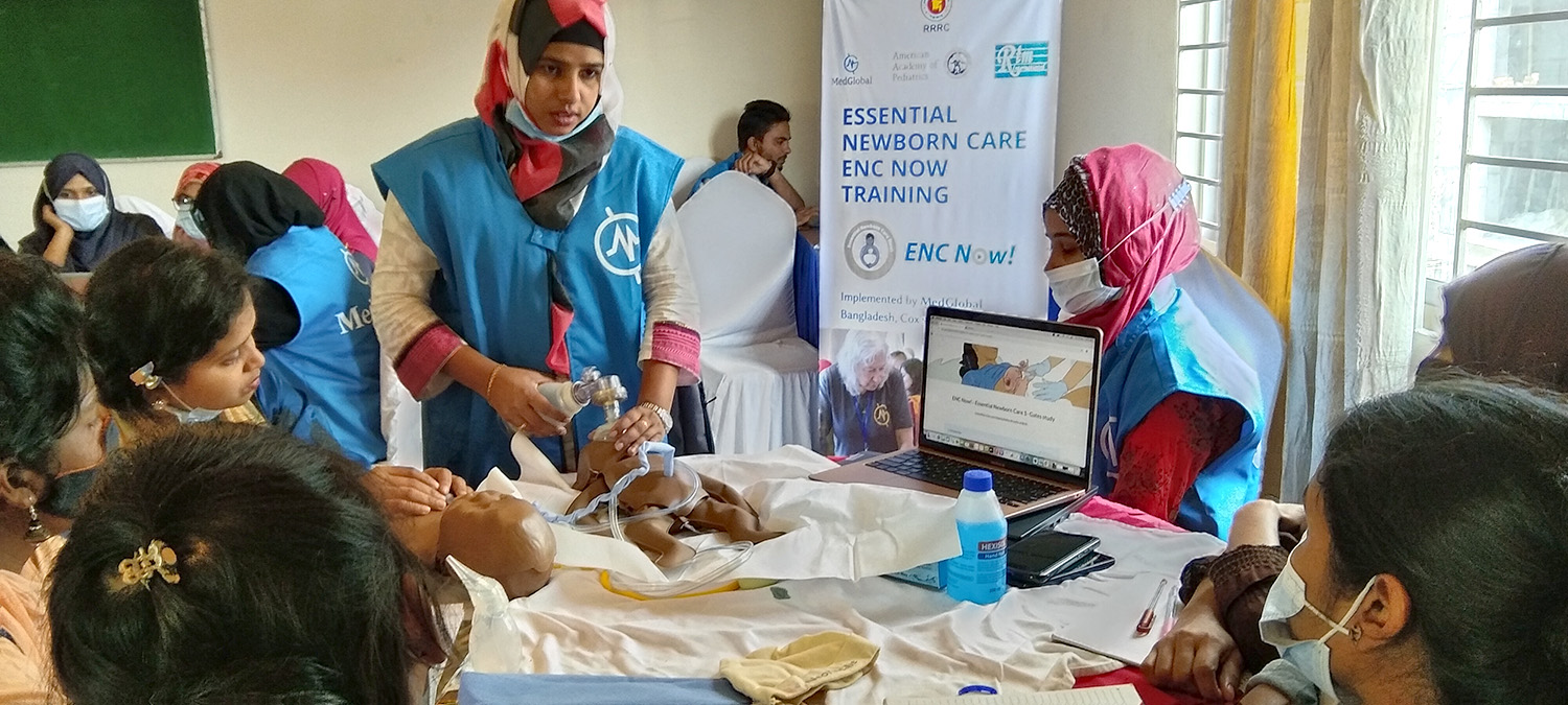 Health workers use Neo Natalie in a humanitarian context in Bangladesh
